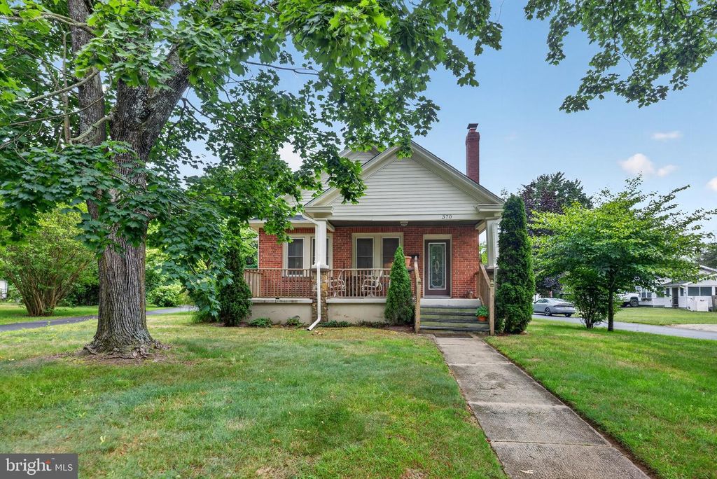 370 W CLAYTON AVE, Clayton, NJ 08312