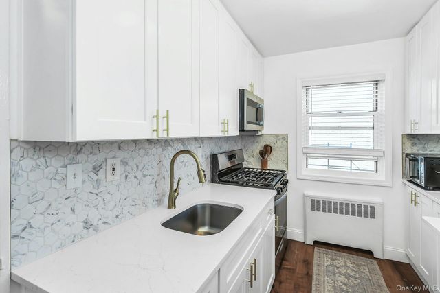 13152 234th Street 1STFL, Rosedale, NY 11422