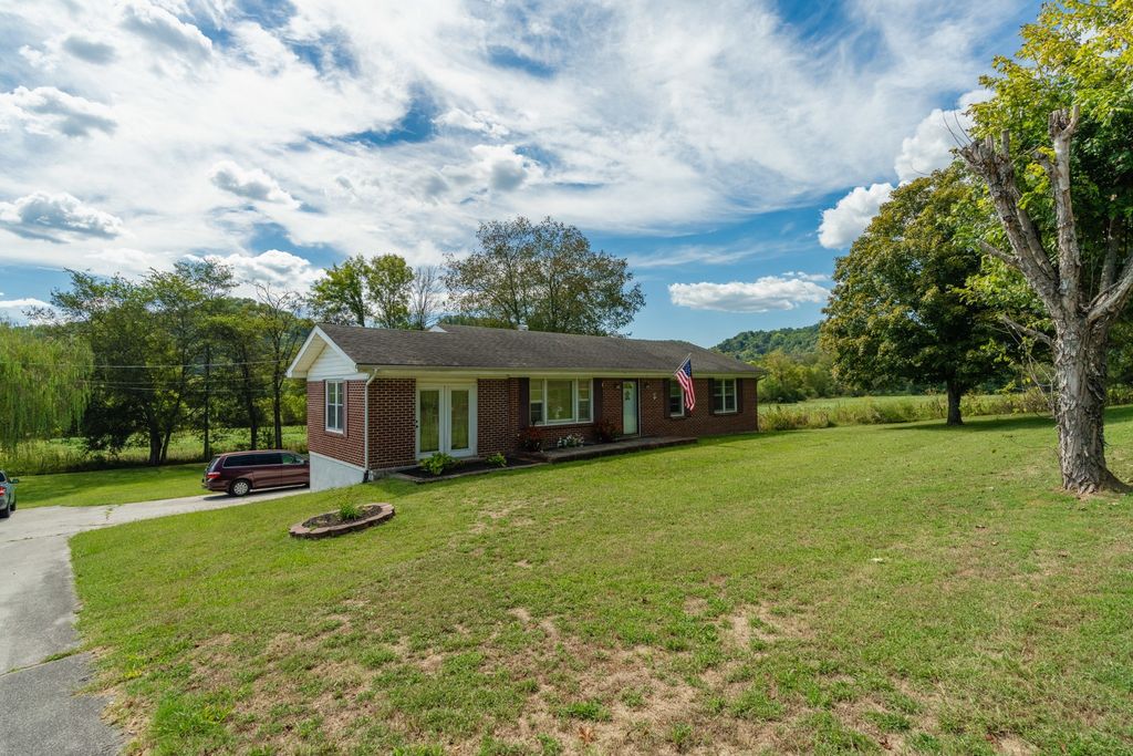 455 Jennings Creek Hwy, Gainesboro, TN 38562
