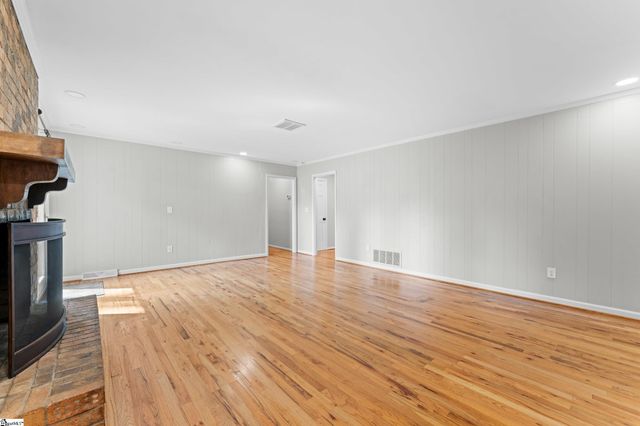 108 Longstreet Drive, Greer, SC 29650