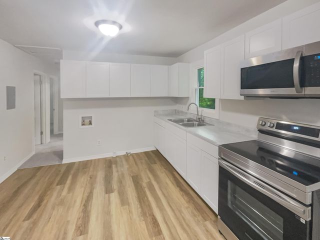 308 Piedmont Avenue, Taylors, SC 29687