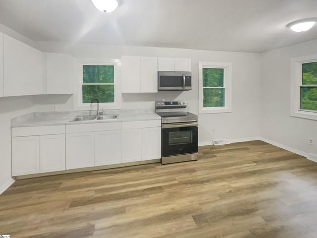 308 Piedmont Avenue, Taylors, SC 29687