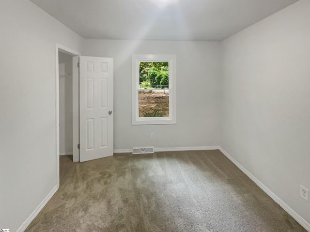 308 Piedmont Avenue, Taylors, SC 29687