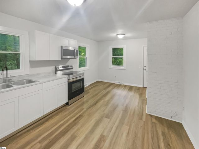 308 Piedmont Avenue, Taylors, SC 29687