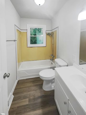 308 Piedmont Avenue, Taylors, SC 29687