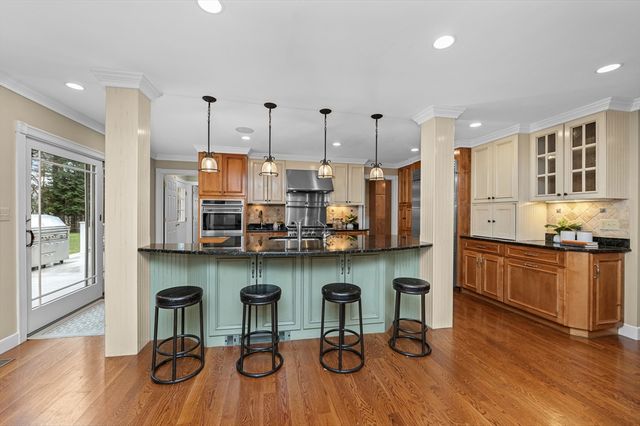 99 Hartford Street, Medfield, MA 02052