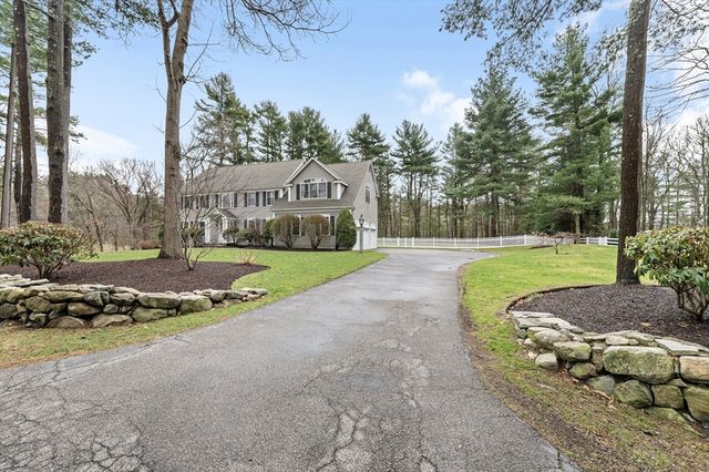 99 Hartford Street, Medfield, MA 02052