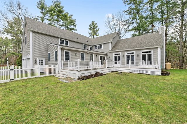 99 Hartford Street, Medfield, MA 02052
