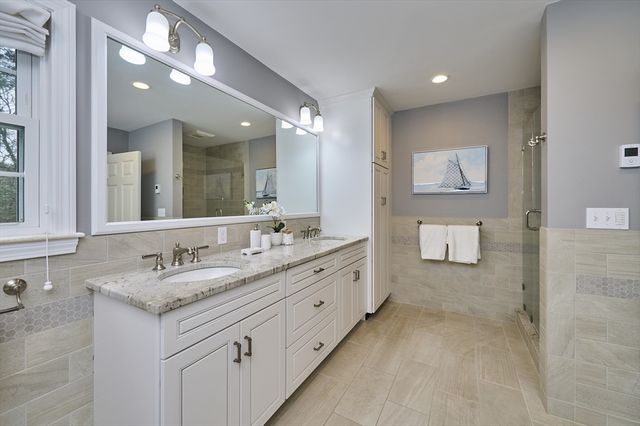 99 Hartford Street, Medfield, MA 02052