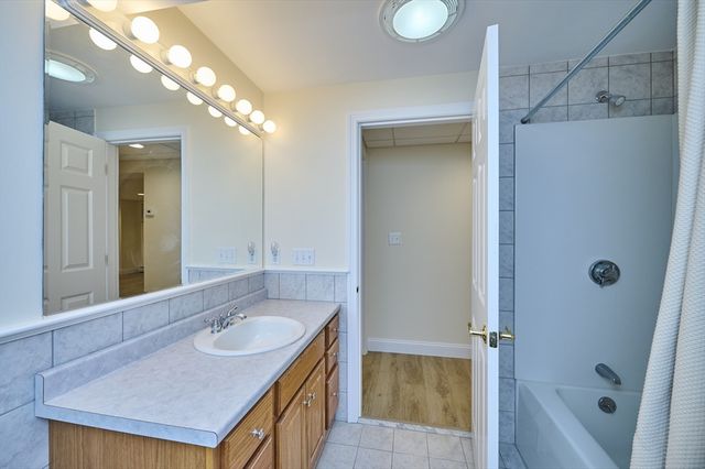 99 Hartford Street, Medfield, MA 02052