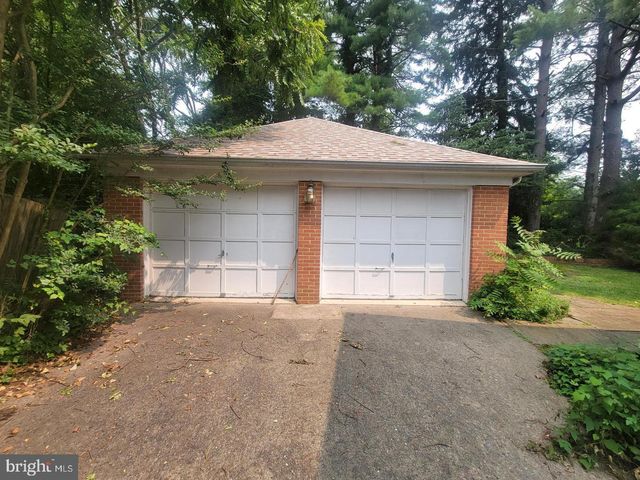 7063 WOLFTREE LN, Rockville, MD 20852