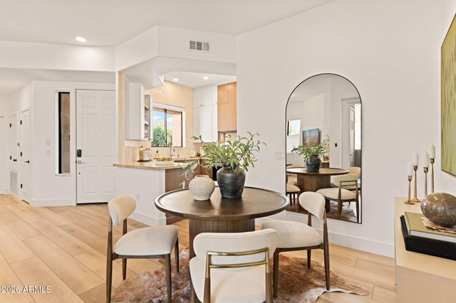 7027 N SCOTTSDALE Road 233, Scottsdale, AZ 85253