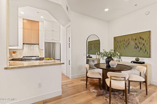 7027 N SCOTTSDALE Road 233, Scottsdale, AZ 85253