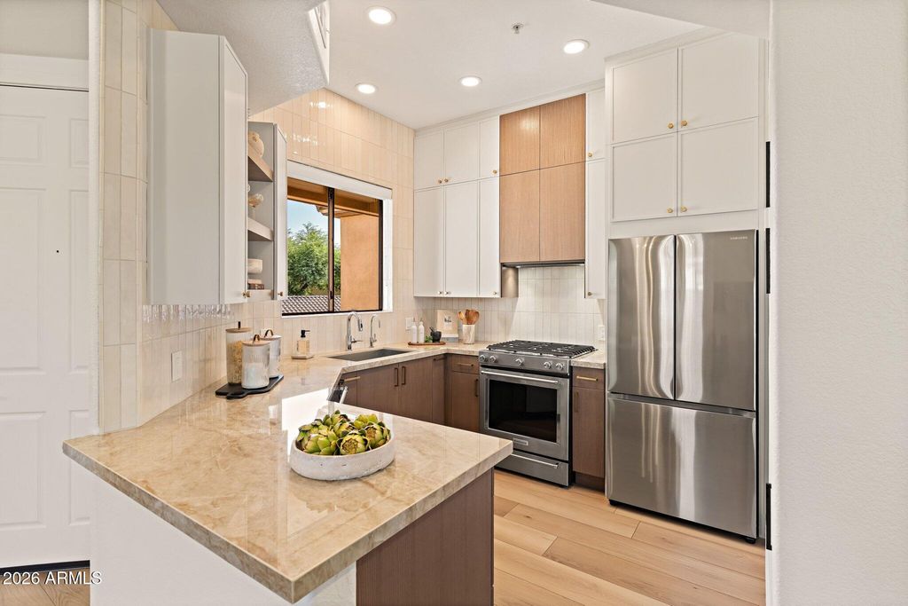 7027 N SCOTTSDALE Road 233, Scottsdale, AZ 85253