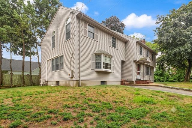 173 Vine Rock St, Dedham, MA 02026