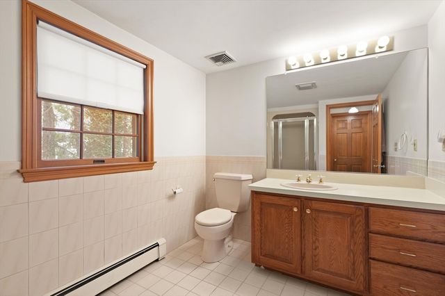 173 Vine Rock St, Dedham, MA 02026