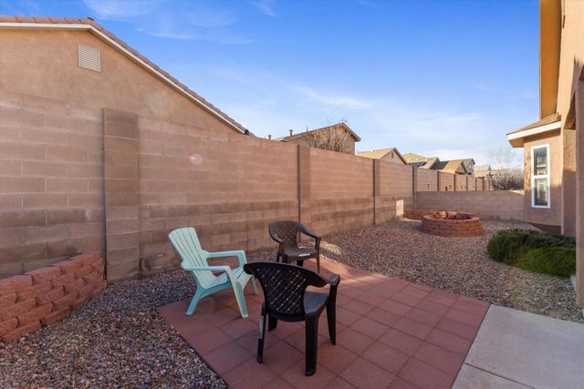 855 Molten Place NW, Albuquerque, NM 87120