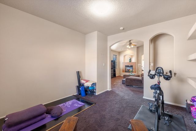 855 Molten Place NW, Albuquerque, NM 87120