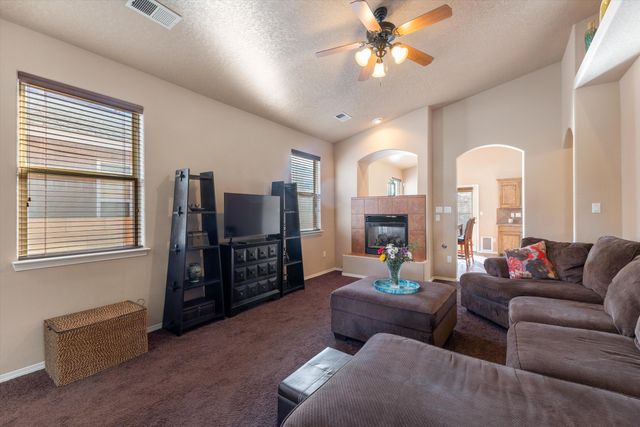 855 Molten Place NW, Albuquerque, NM 87120