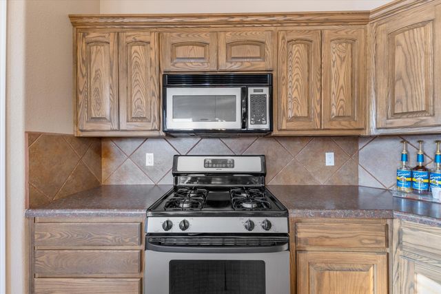 855 Molten Place NW, Albuquerque, NM 87120