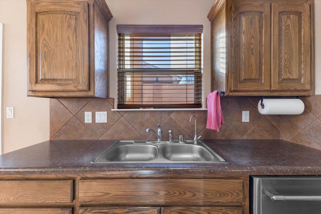 855 Molten Place NW, Albuquerque, NM 87120