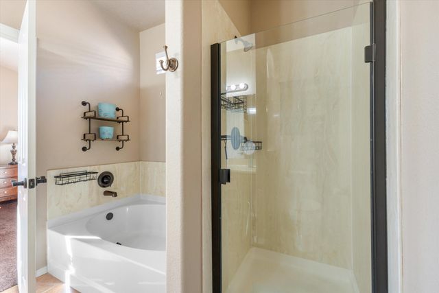 855 Molten Place NW, Albuquerque, NM 87120