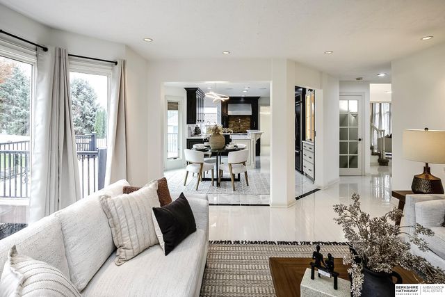 2701 N 159th Street, Omaha, NE 68116