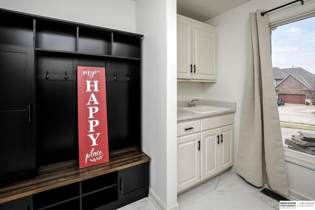 2701 N 159th Street, Omaha, NE 68116