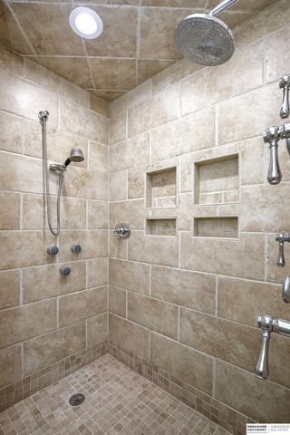 2701 N 159th Street, Omaha, NE 68116