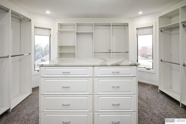 2701 N 159th Street, Omaha, NE 68116