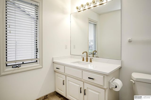 2701 N 159th Street, Omaha, NE 68116