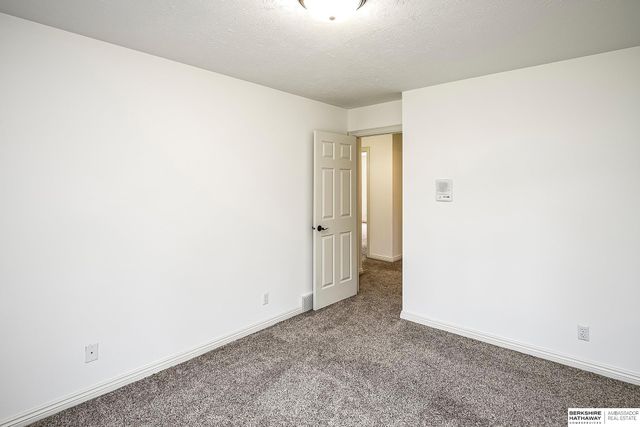 2701 N 159th Street, Omaha, NE 68116