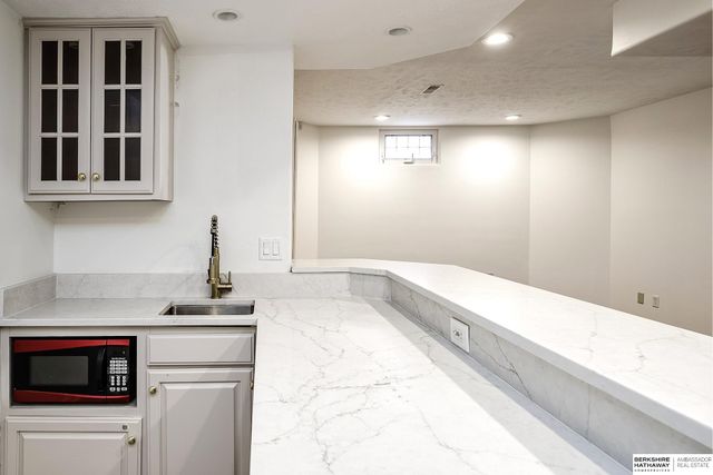 2701 N 159th Street, Omaha, NE 68116