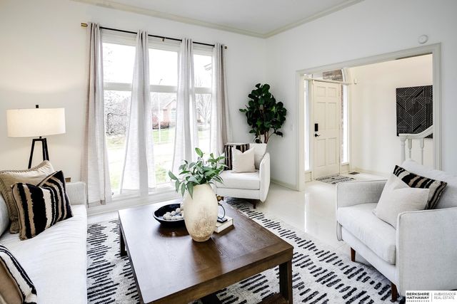 2701 N 159th Street, Omaha, NE 68116