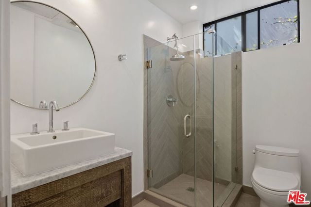 2409 Strongs Drive, Los Angeles, CA 90291