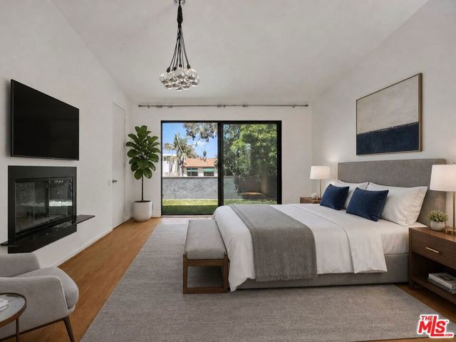 2409 Strongs Drive, Los Angeles, CA 90291