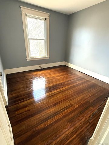 197 N Hamilton Street 2, Poughkeepsie, NY 12601