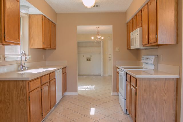 808 Sandhurst Drive, Plano, TX 75025