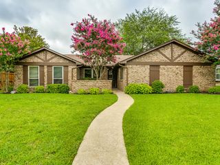 808 Sandhurst Drive, Plano, TX 75025