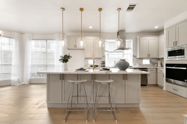 2639 Valley Creek Trail, Mckinney, TX 75072