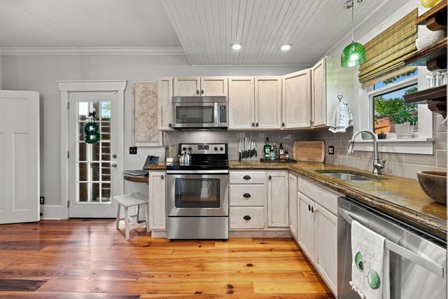 606 Lawrence St, Old Hickory, TN 37138