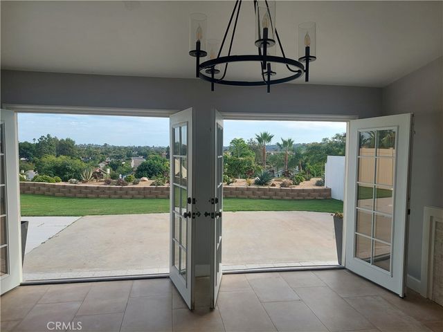 2297 Levante St., Carlsbad, CA 92009