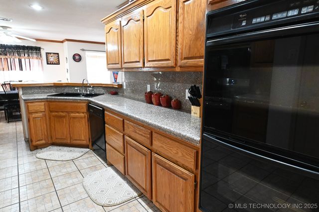 501 S 64th Street W, Muskogee, OK 74401