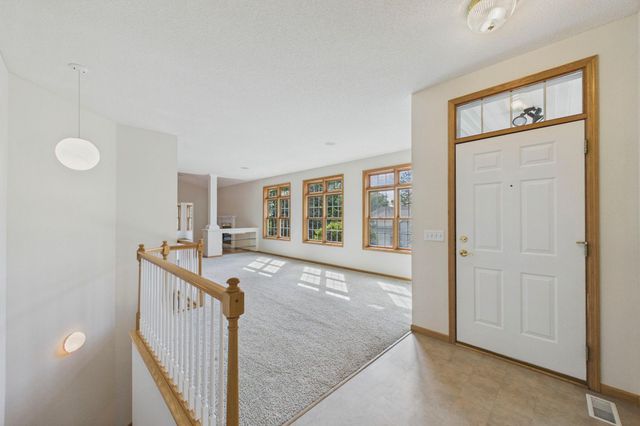 710 Gilfillan Lane, White Bear Twp, MN 55127