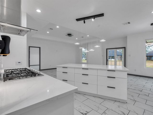 145 Birdie Drive, Hempstead, TX 77445