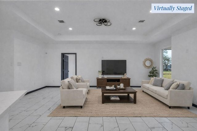 145 Birdie Drive, Hempstead, TX 77445