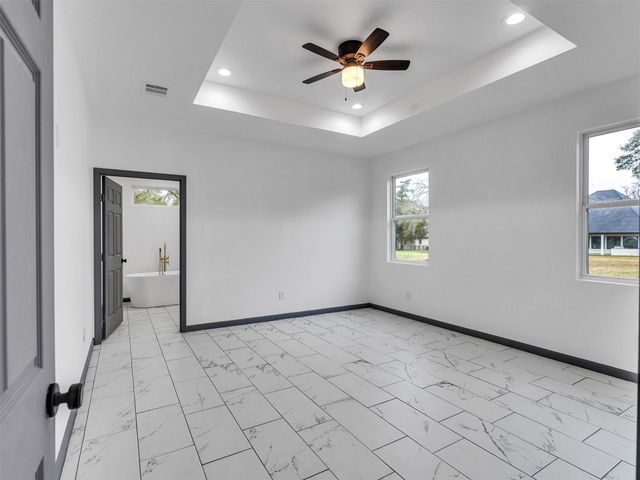 145 Birdie Drive, Hempstead, TX 77445