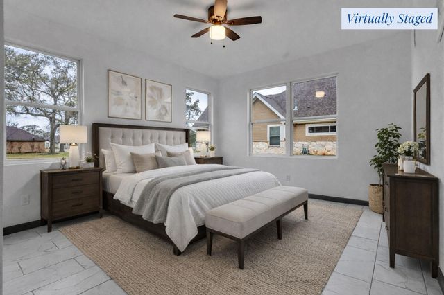 145 Birdie Drive, Hempstead, TX 77445