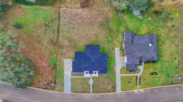 145 Birdie Drive, Hempstead, TX 77445