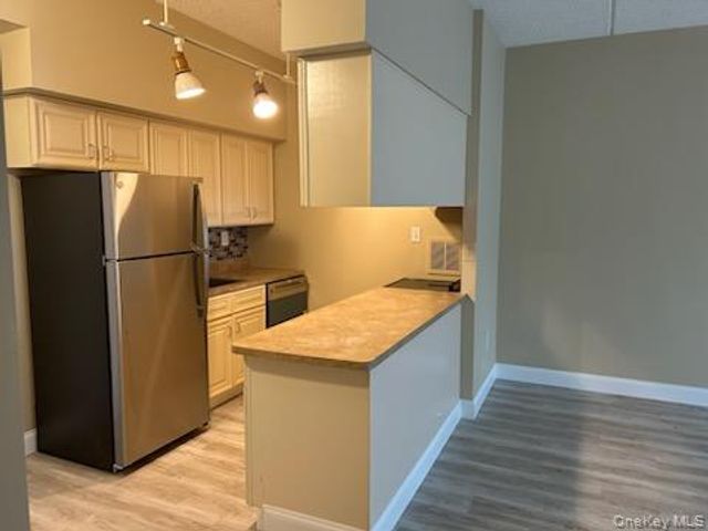 725 Miller Avenue 117, Freeport, NY 11520